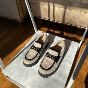 RAYE Sherpa loafers size 7